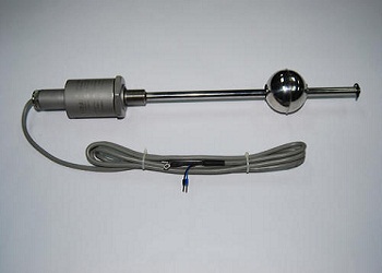 感應式水位傳感器實測水位信號與設(shè)定信號對比