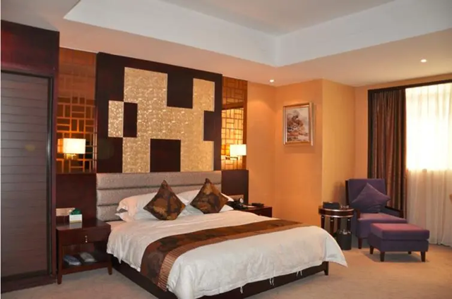 商務(wù)酒店裝修設(shè)計簡單而不簡約，時尚輕奢又經(jīng)濟